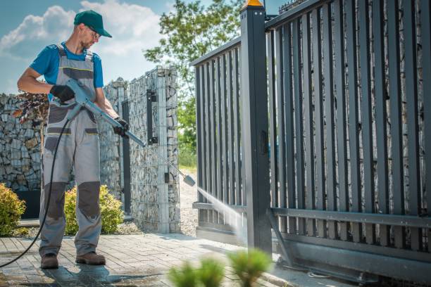 Best Pool Deck Cleaning  in Albany, TX